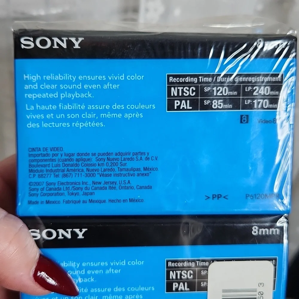 New In Package Sony 8MM Blank Video Tapes Set Of 2